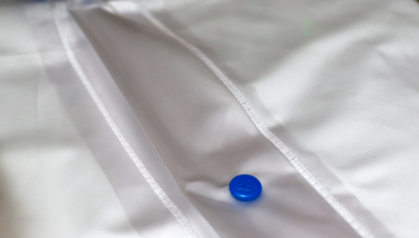 IMPERMEABLE TIPO GABARDINA TRASLÚCIDA LARGA - Imagen 5